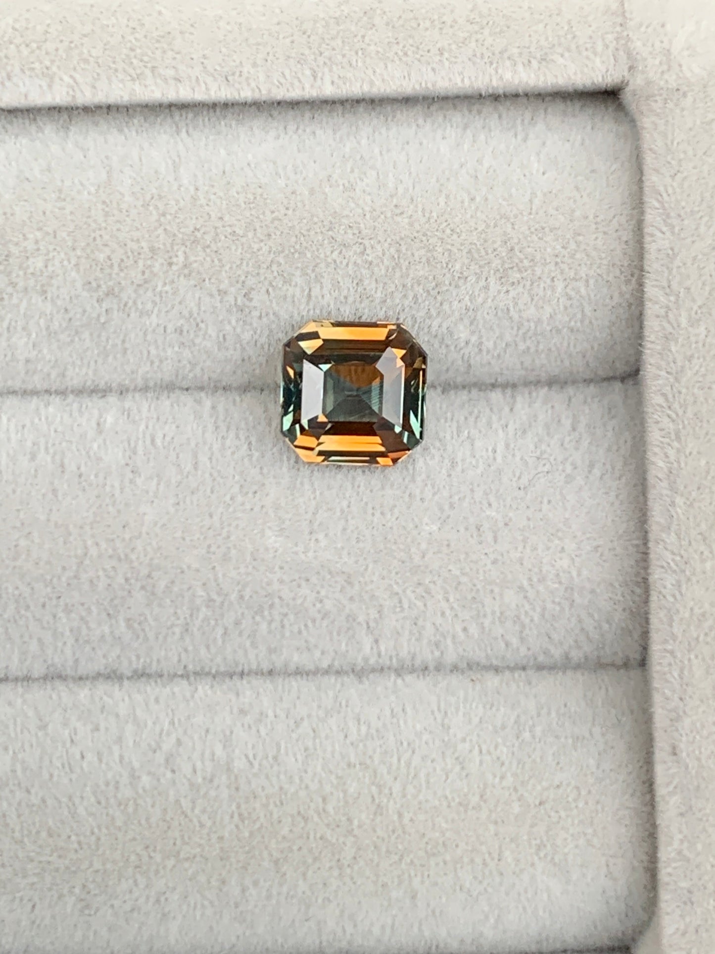 Saphir bicolore • 2,01ct Bonnot Paris
