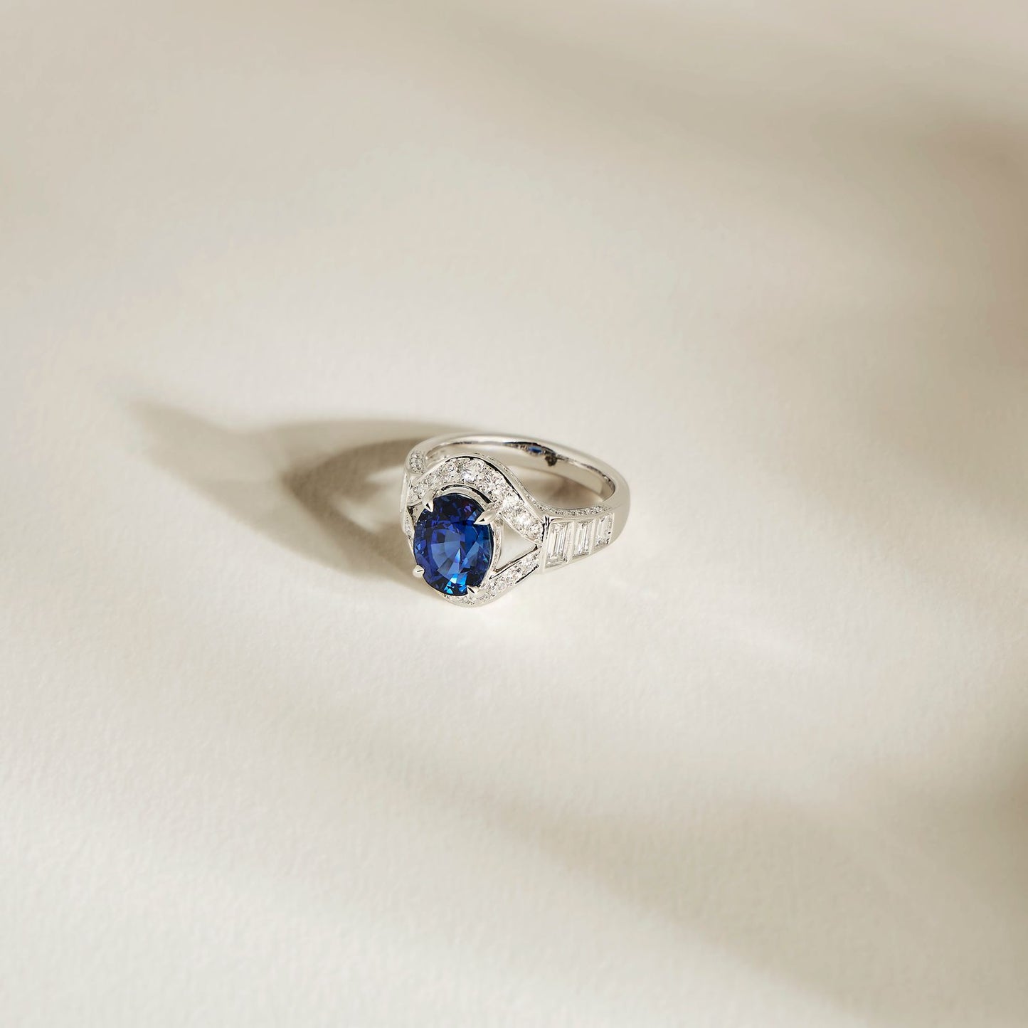 Bague Saphir Bleu et Diamant