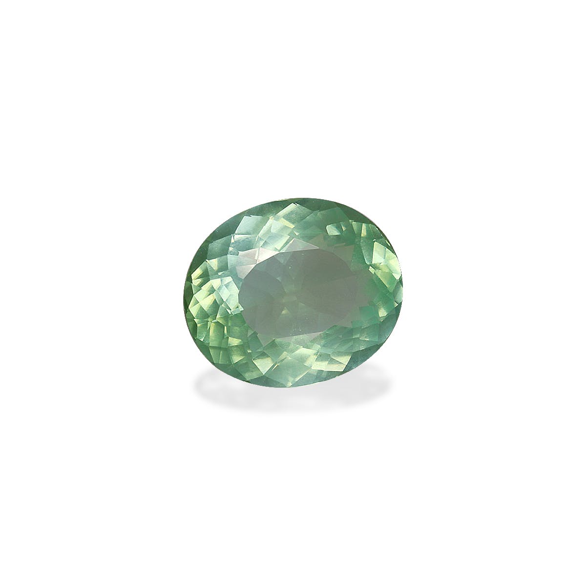 Une pierre précieuse Tourmaline Paraïba · 3,87 ct de Bonnot Paris, ronde et verte avec des facettes complexes qui reflètent la lumière, sertie sur un fond blanc uni.