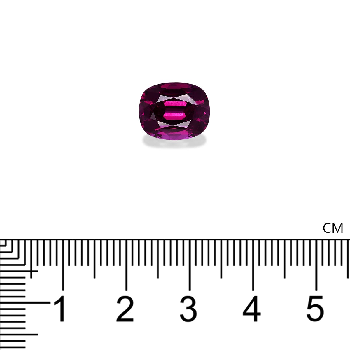 Une ombalite de grenat de 5,28 carats, de Bonnot Paris, de forme ovale et de teinte violette, est présentée sur fond blanc. Sous la pierre, une règle indique sa largeur, soit environ 1 cm.