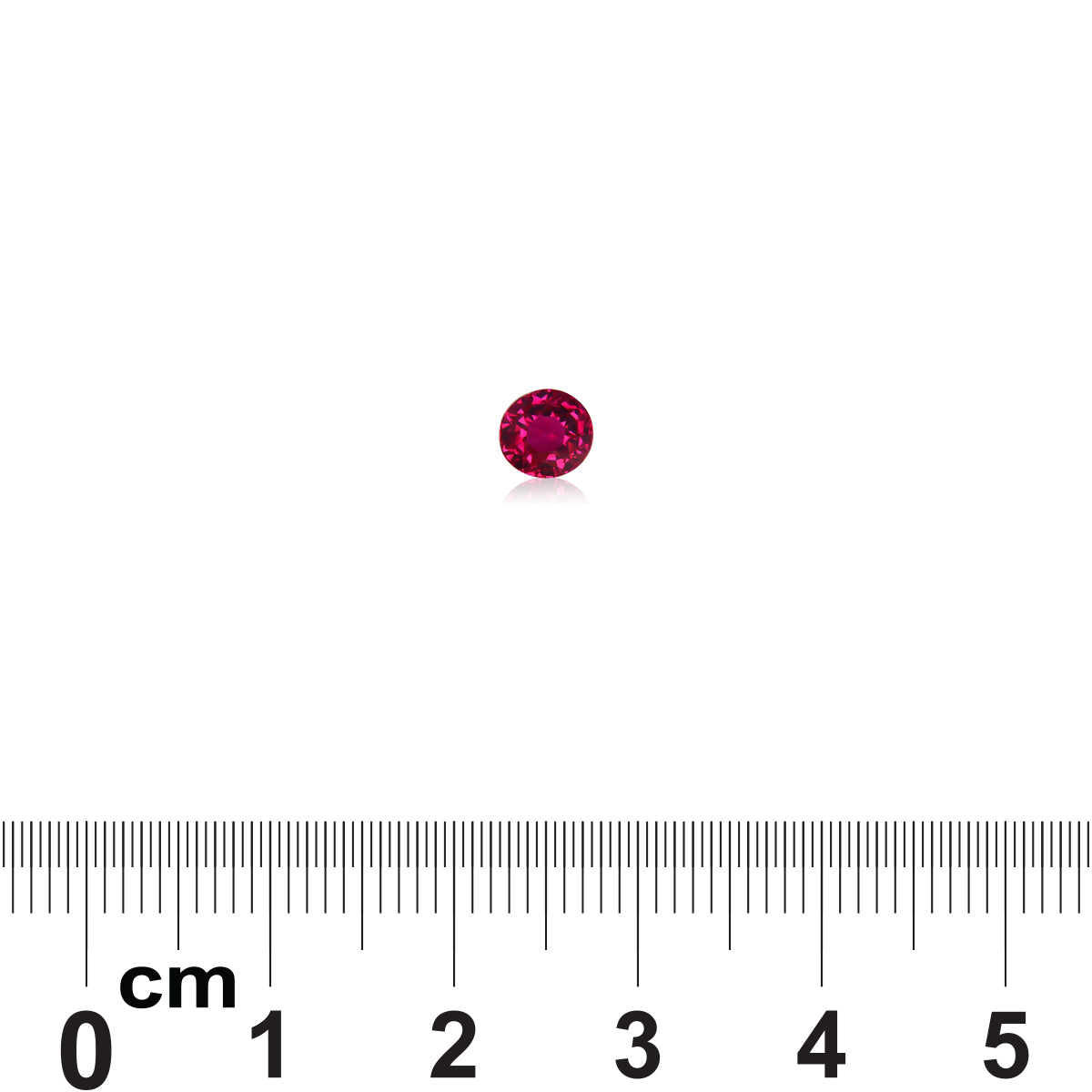 Une petite pierre précieuse ronde Rubis du Mozambique de 1,02 ct de Bonnot Paris est présentée sur un fond blanc au-dessus d'une règle transparente avec des mesures en centimètres, illustrant son diamètre approximatif de 0,3 cm.