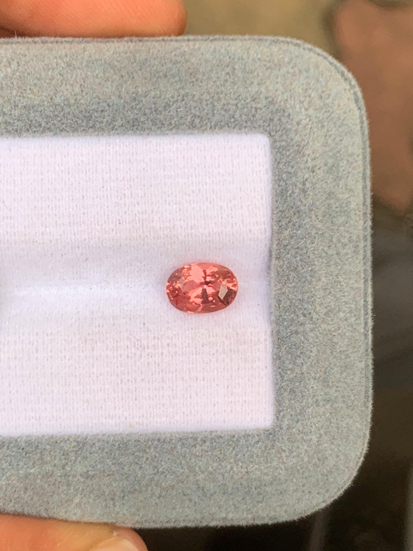 Saphir Padparadscha de Madagascar