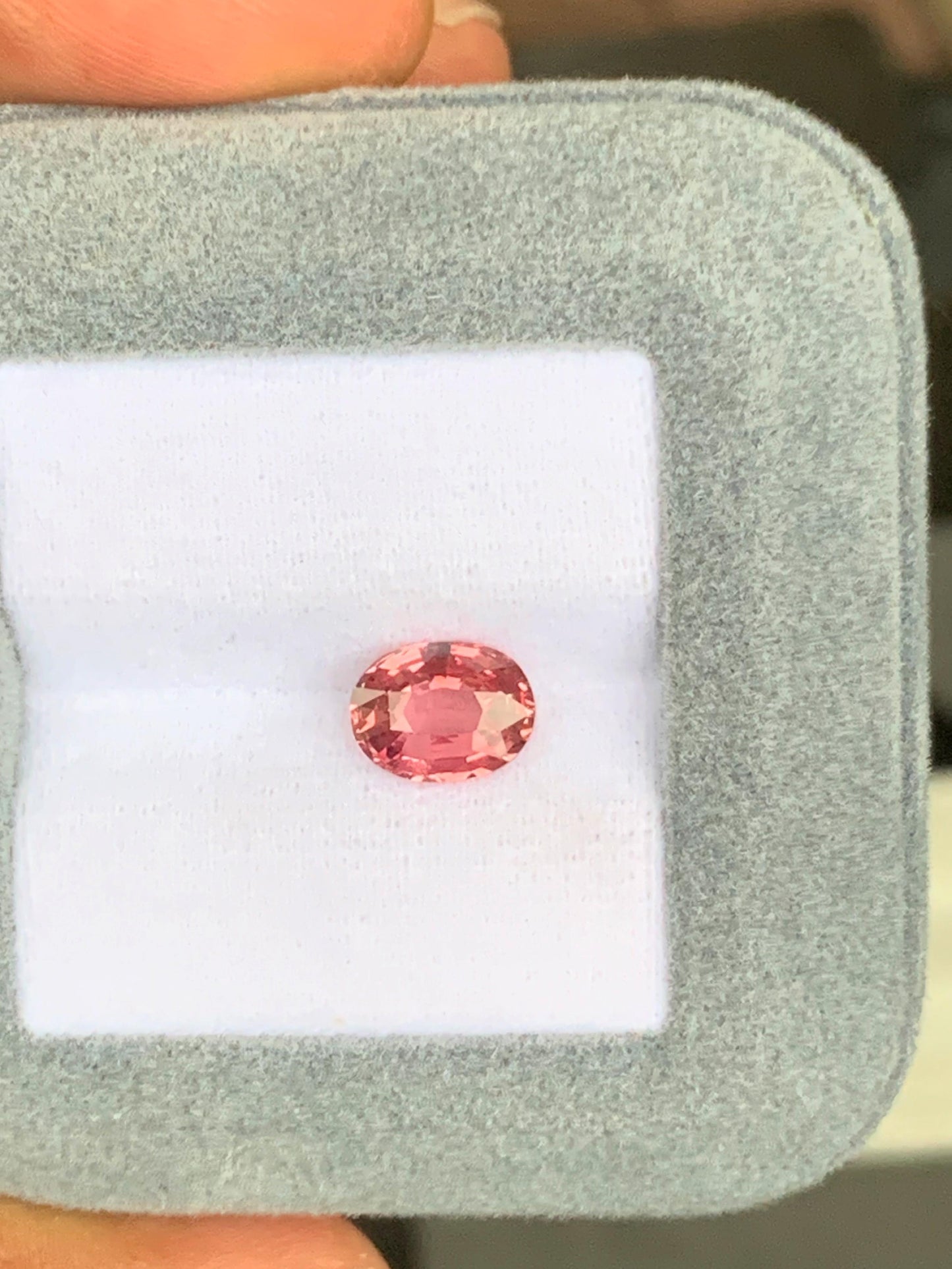 Saphir Padparadscha de Madagascar