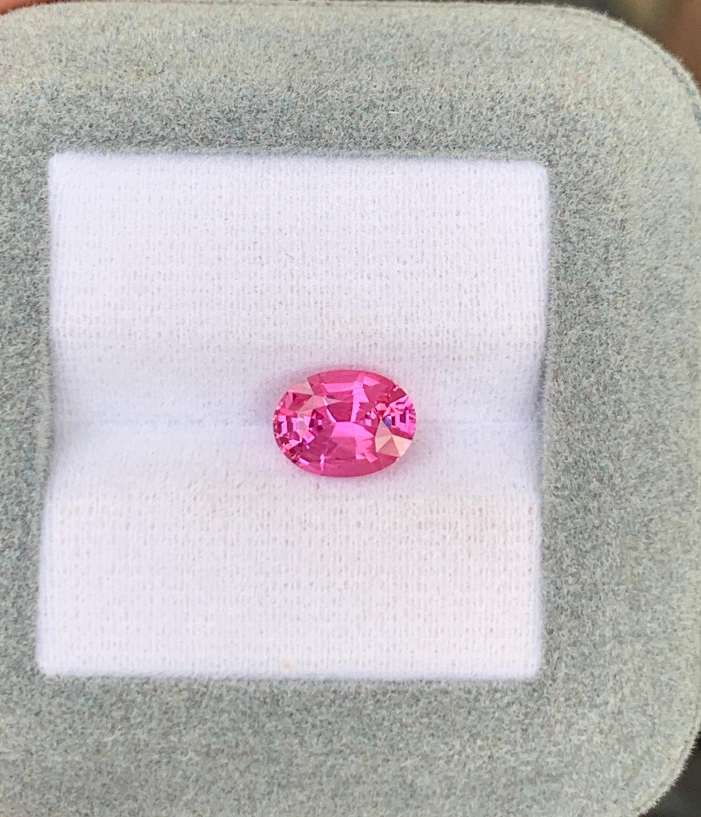 saphir-rose-ovale-2-13ct-photo-1