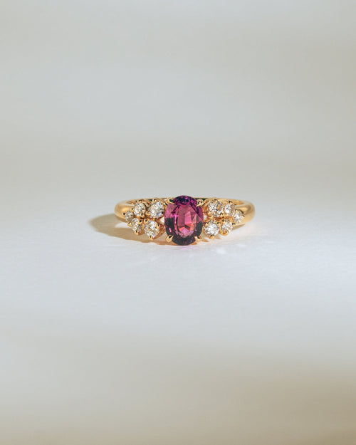 Bague de fiançailles avec saphir rose