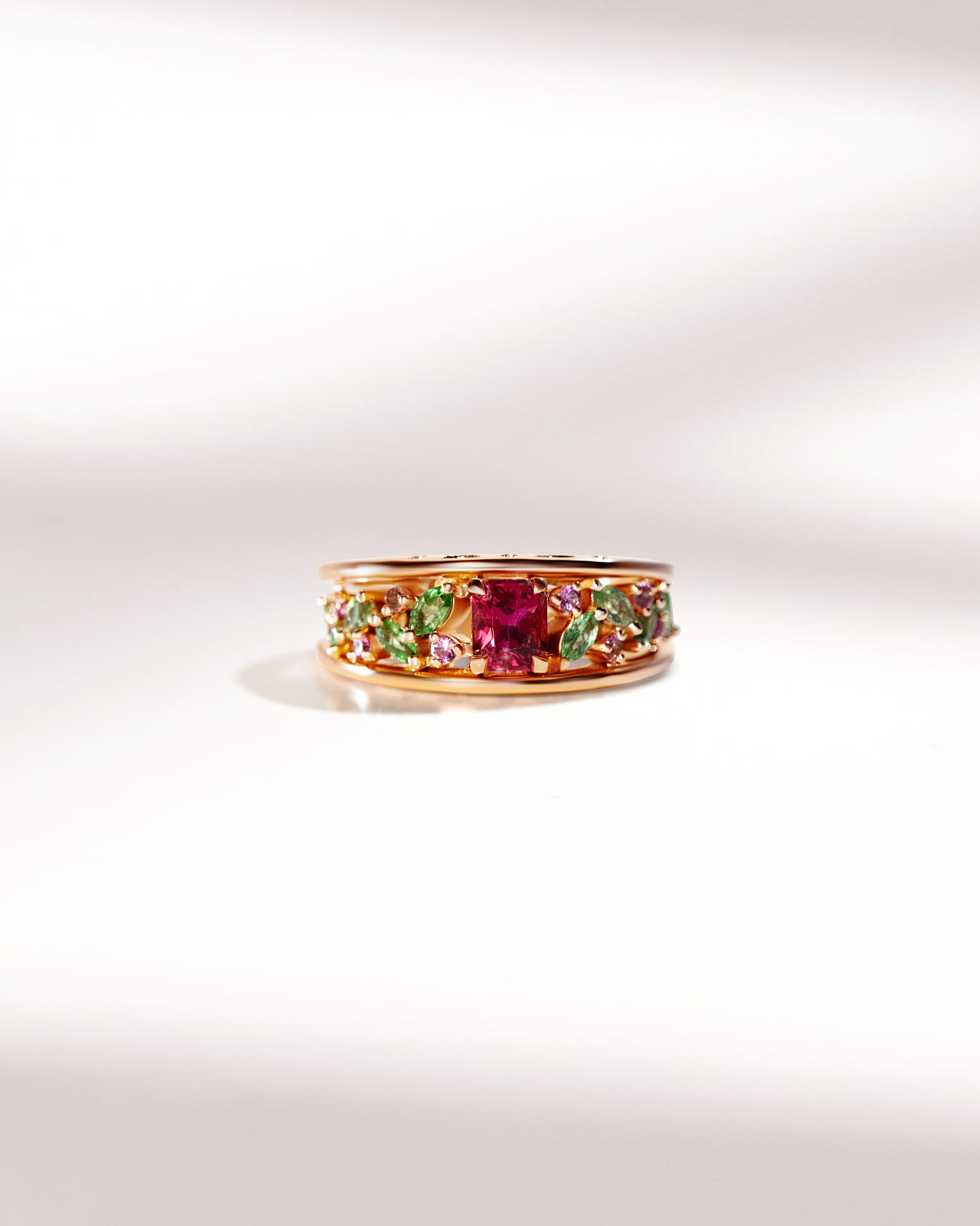 Bague avec spinelle