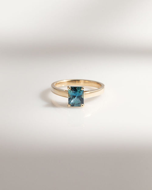 Bague de fiançailles avec saphir teal