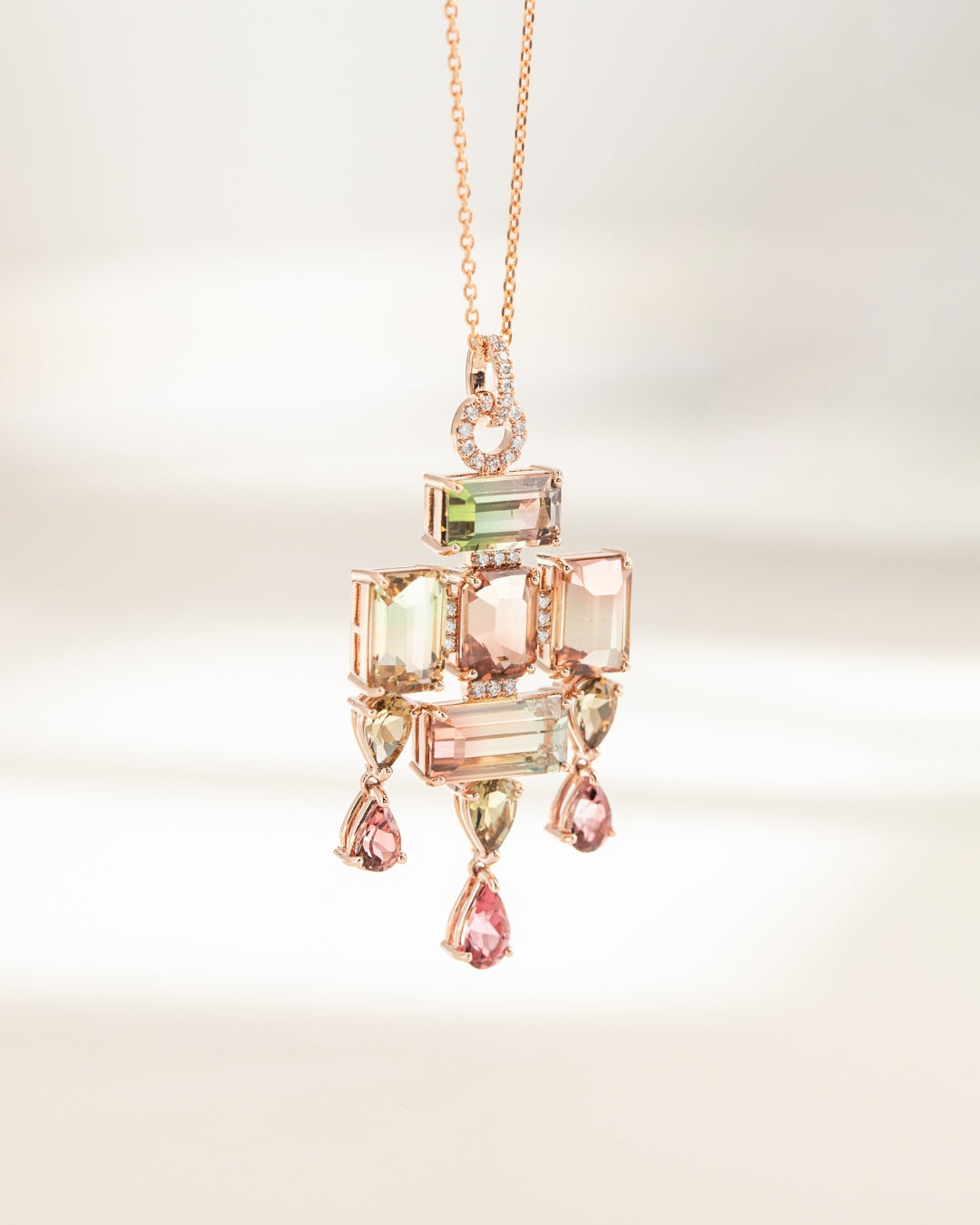 Pendentif en or rose avec Tourmalines bicolores