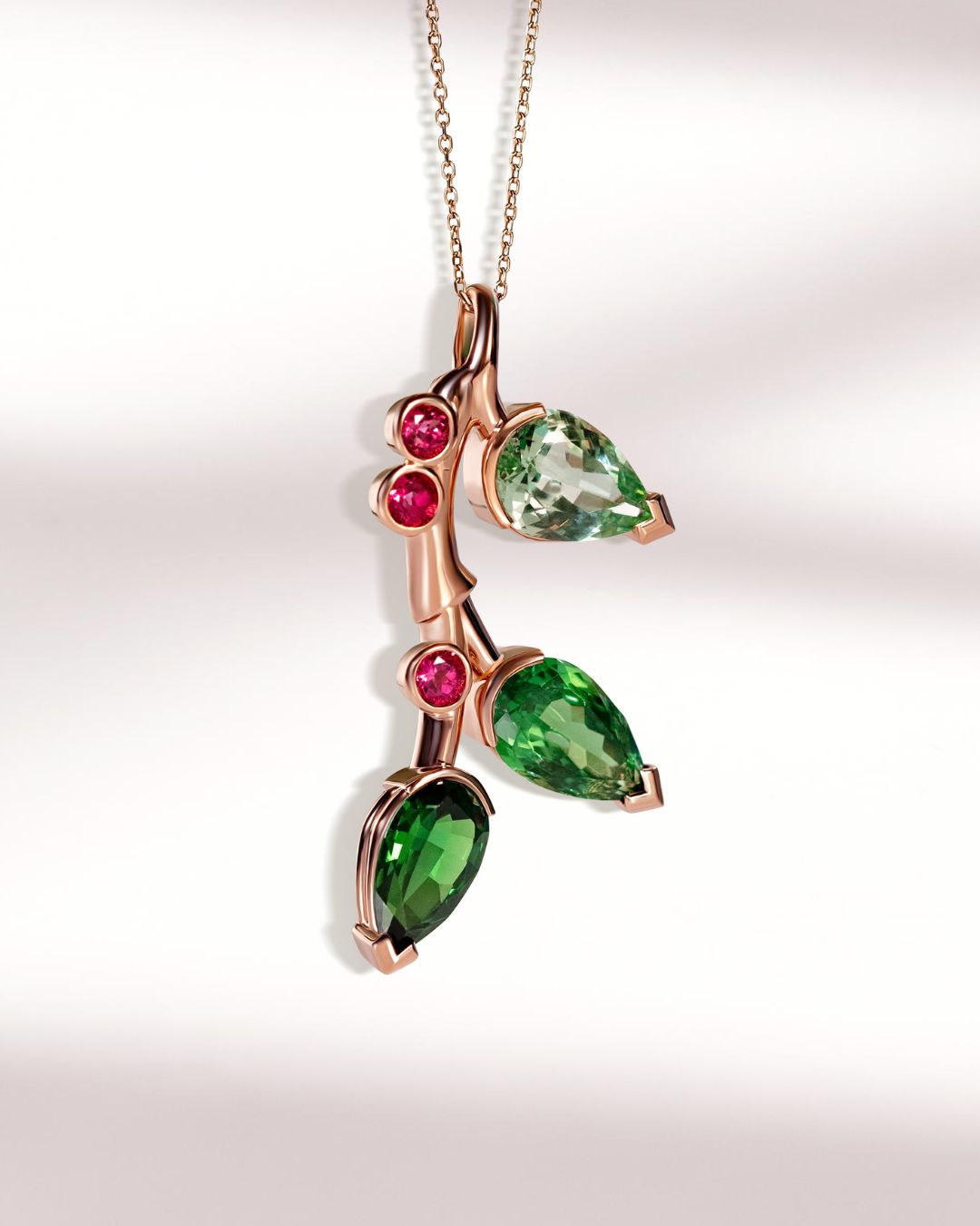 Pendentif cadeau avec tsavorite
