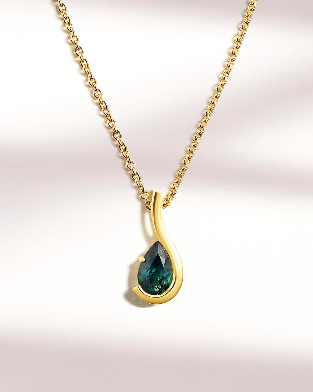 Pendentif avec Saphir Teal de Madagascar