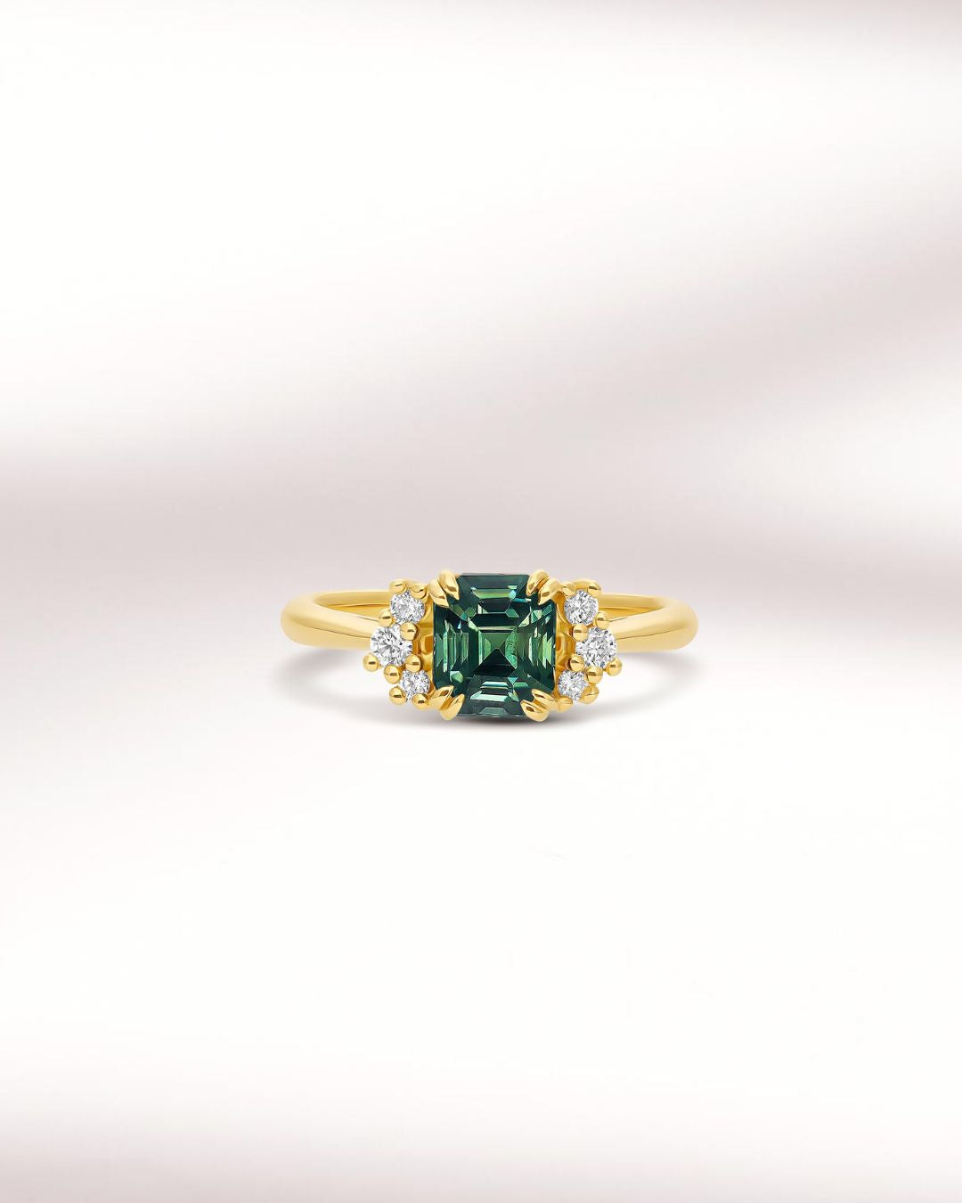 Bague de fiançailles avec saphir teal