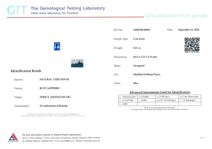 Le rapport du laboratoire de gemmologie du Saphir Bleu Bonnot Paris de 4,13 ct, daté du 13 septembre 2022, décrit son poids, sa taille, sa forme et son origine malgache. Il indique l'absence de traitement et comprend un code QR et une liste d'instruments.