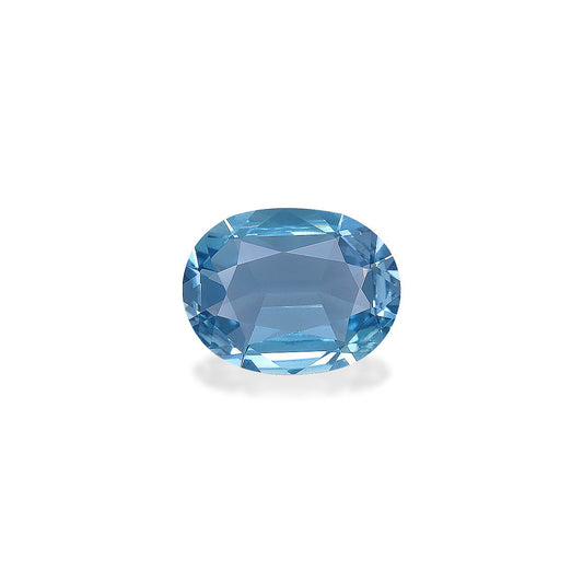 L'étincelante Aigue-Marine · 1,66 ct de Bonnot Paris éblouit par sa coupe ovale exquise, reflétant magnifiquement la lumière sur un fond blanc uni.