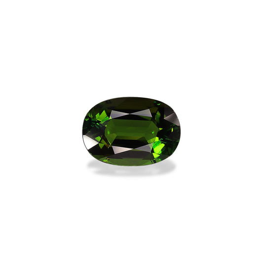 Une pierre précieuse Tourmaline Chrome vert foncé polie de forme ovale de 3,04 ct de Bonnot Paris repose sur un fond blanc uni, ses facettes réfléchissant la lumière pour mettre en valeur sa clarté et sa riche profondeur de couleur.