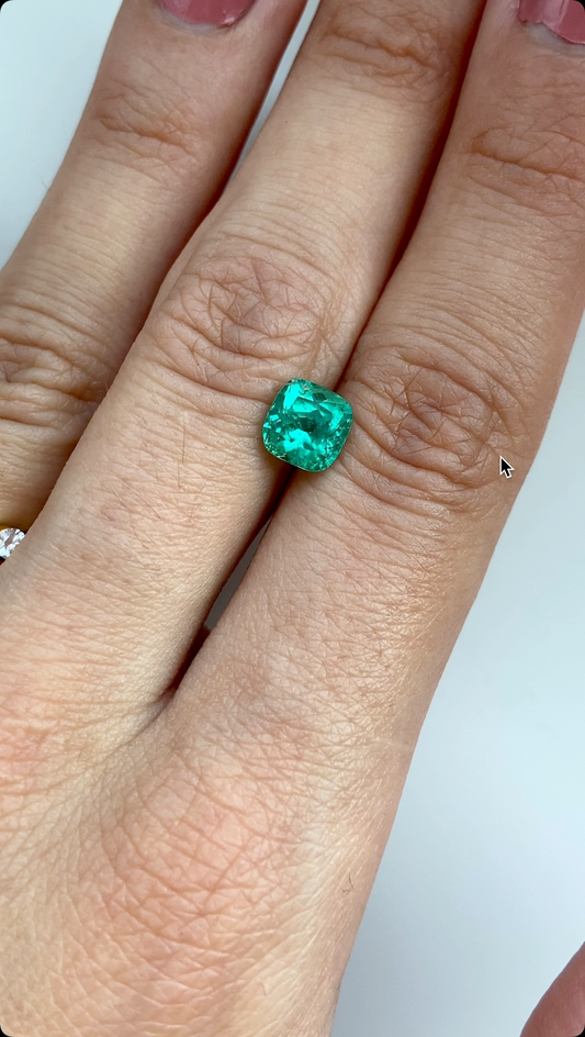 Émeraude de Colombie • 1,06ct Bonnot Paris