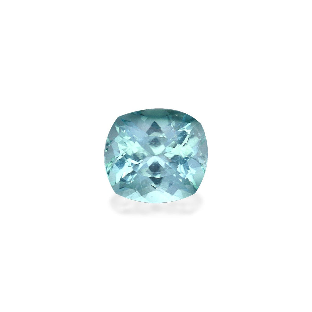 Une Tourmaline Paraïba de Bonnot Paris, pierre précieuse taille coussin de 0,32 ct, d'un bleu translucide à facettes reflétant la lumière, sertie sur un fond blanc uni.