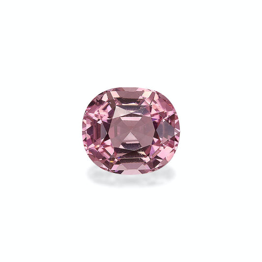 La Tourmaline Rose · 6,48 ct de Bonnot Paris est une pierre précieuse rose facettée, taille coussin, présentée sur un fond blanc uni, soulignant sa brillance et sa clarté.
