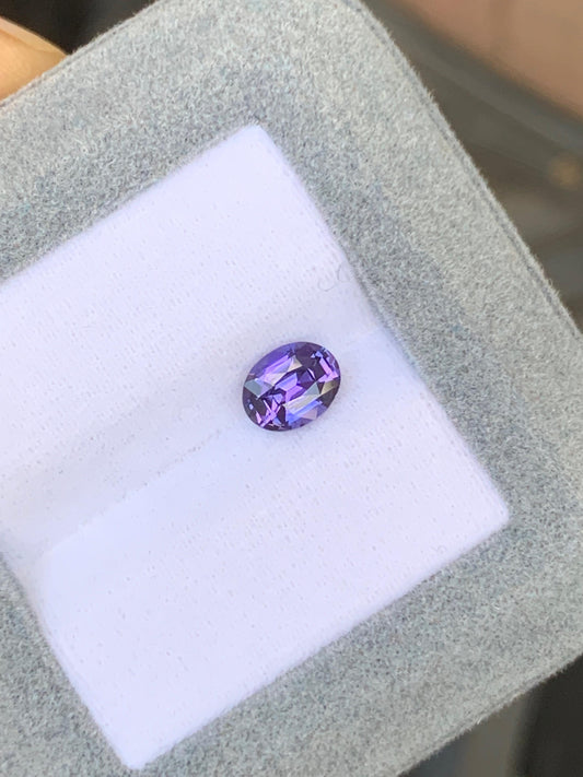 Saphir violet du Sri Lanka