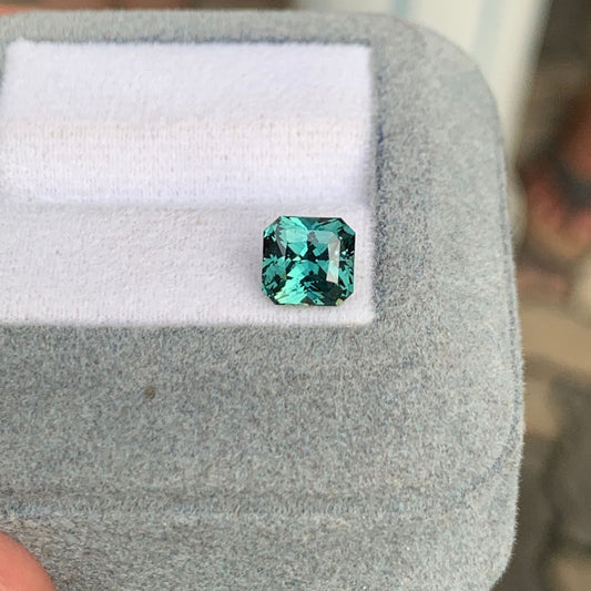Saphir Teal de Madagascar