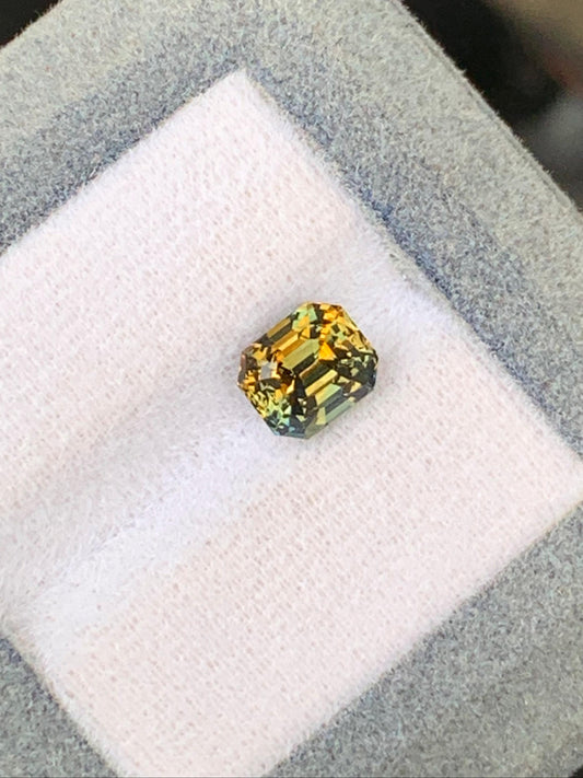 Saphir bicolore de Madagascar