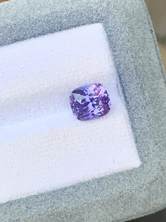 Saphir violet de Tanzanie