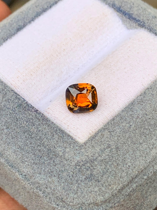 Saphir bicolore du Sri Lanka