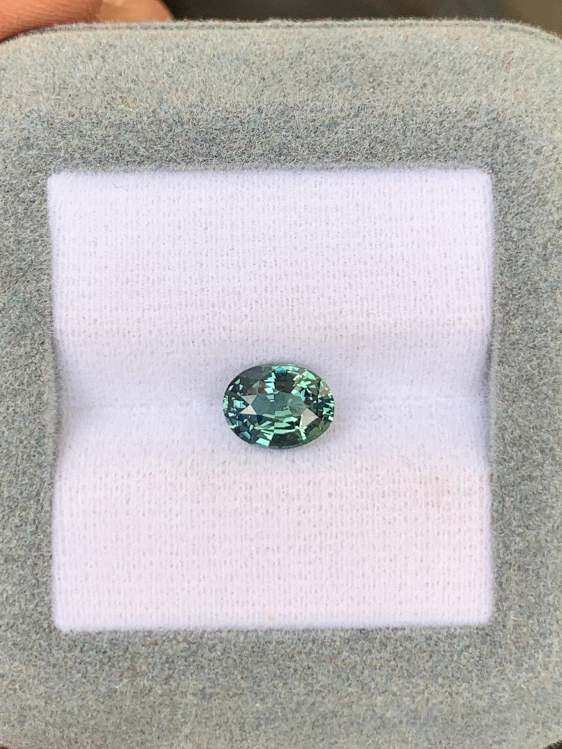 Saphir bicolore de Madagascar