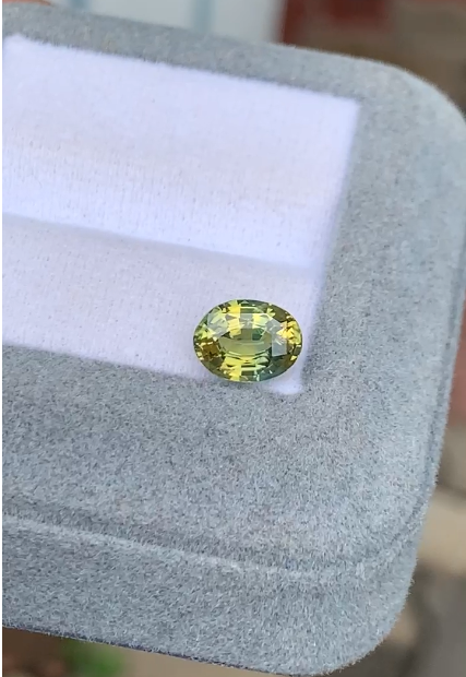 Saphir bicolore de Madagascar