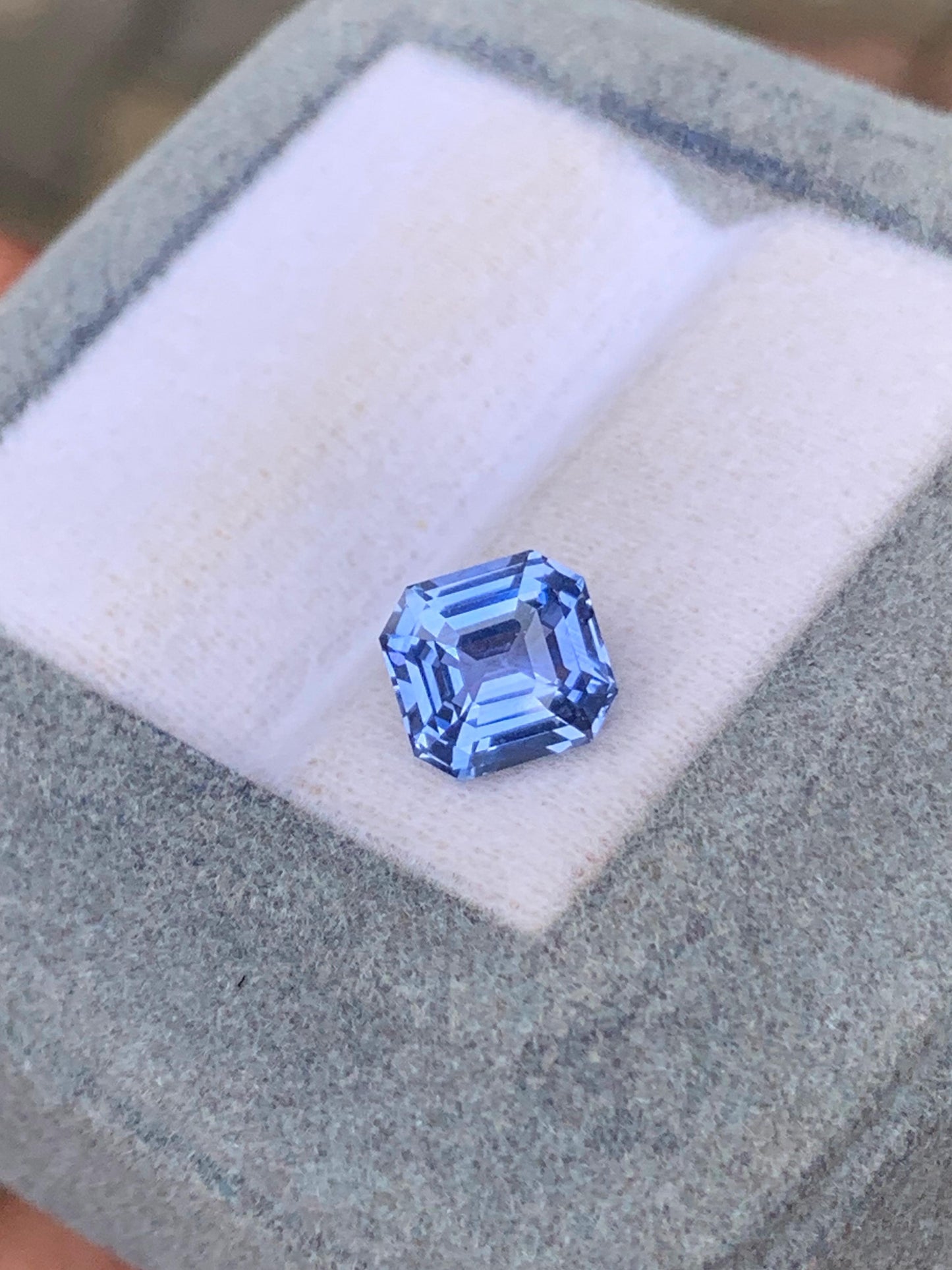 Saphir bleu du Sri Lanka
