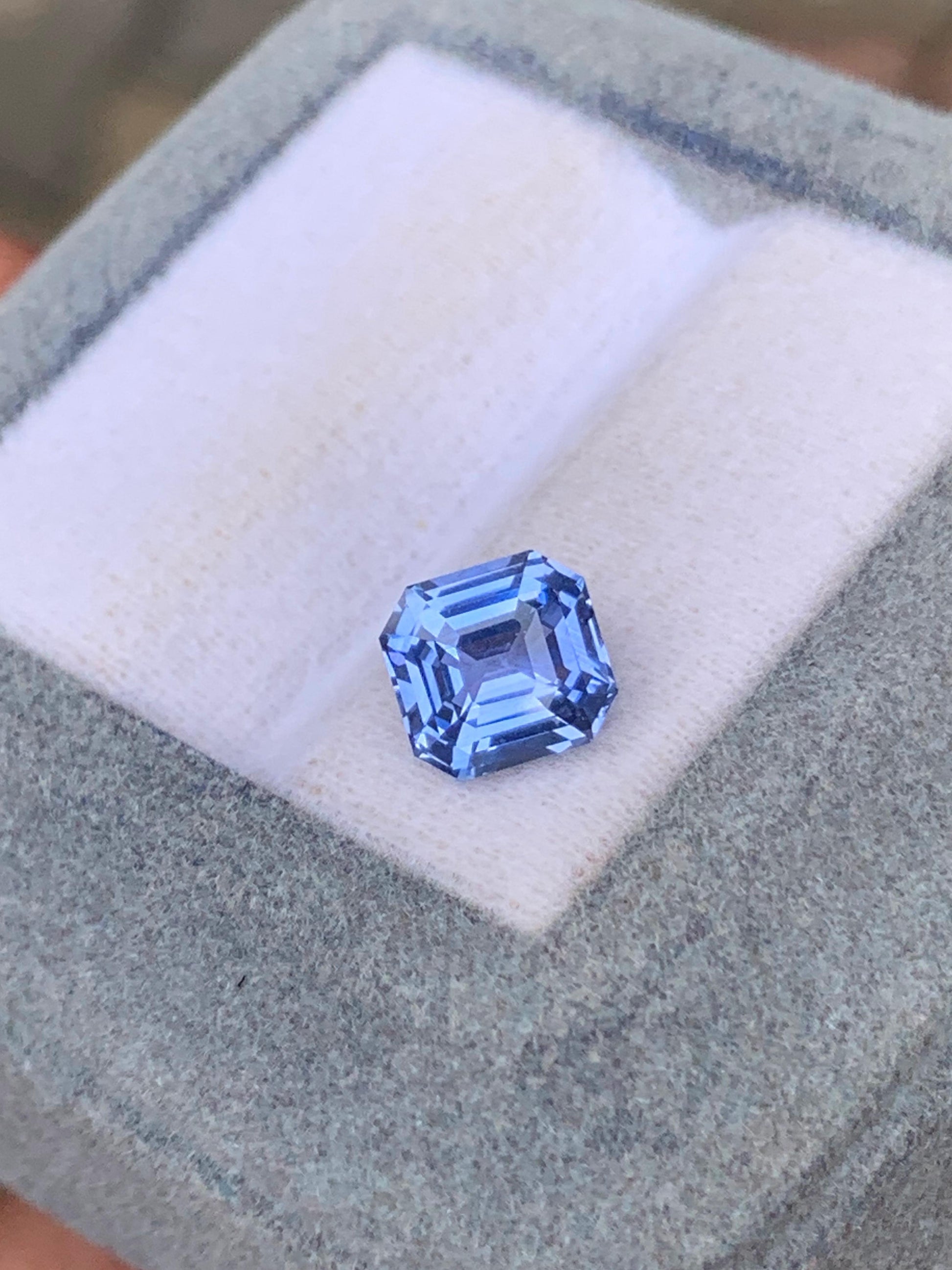 Saphir bleu du Sri Lanka