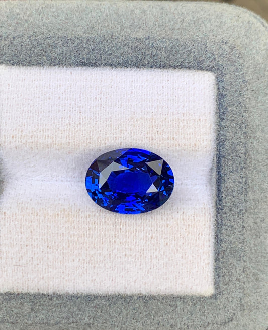 Sublime saphir bleu royal du Sri Lanka