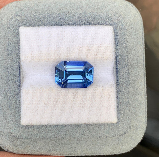 Saphir bleu du Sri Lanka
