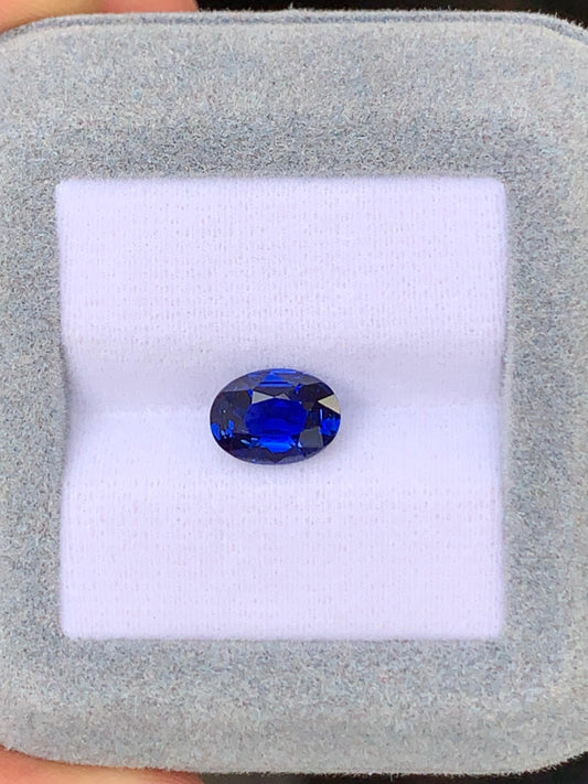 Saphir bleu royal du Sri Lanka