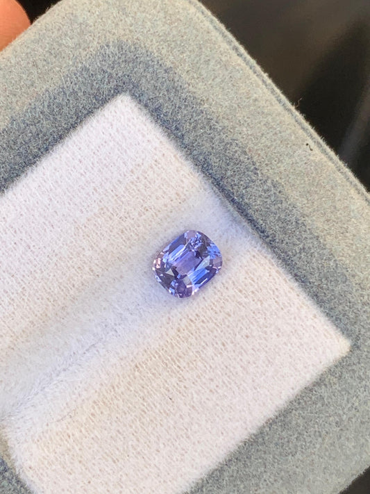 Saphir violet du Sri Lanka