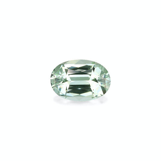 Une Tourmaline Verte polie de forme ovale (5,01 ct) de Bonnot Paris est sertie sur un fond blanc uni, avec de multiples facettes qui reflètent la lumière pour mettre en valeur sa clarté et sa couleur verte vibrante.