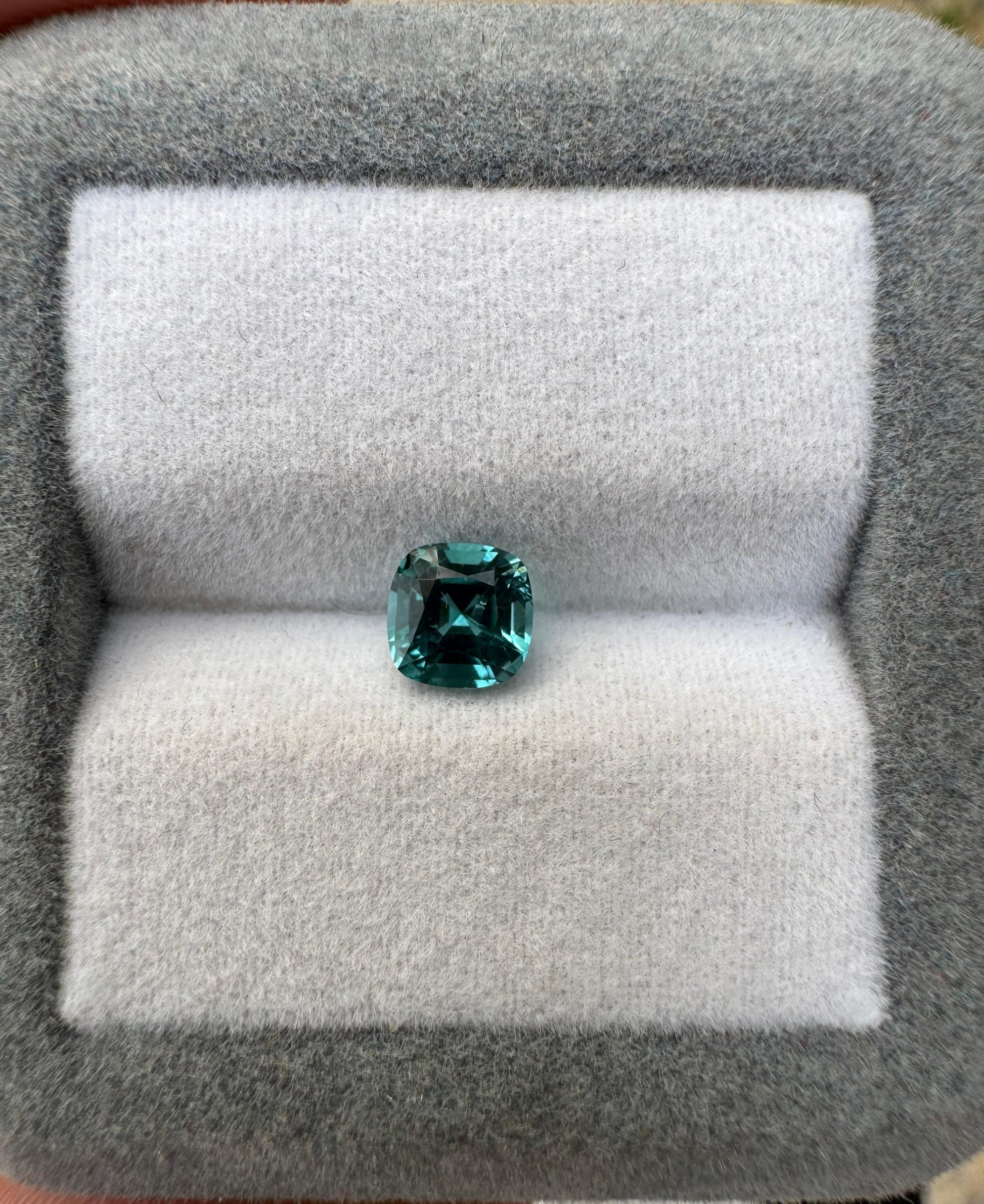 Tourmaline cushion 0,83 ct