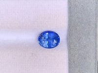 Saphir bleu de 2.40ct