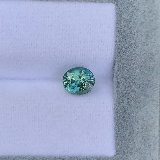 saphir-bleu-vert- ovale-1-54ct video1