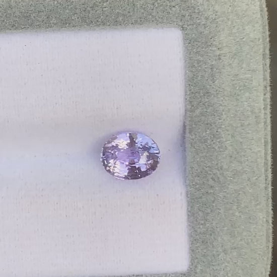 saphir-violet-ovale-2-03ct-video-2