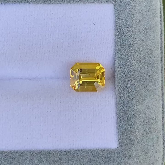 aphir-jaune-émeraude-2-03ct