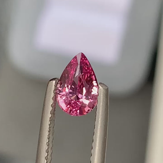 saphir-padparadscha-poire-1-07ct-video-1
