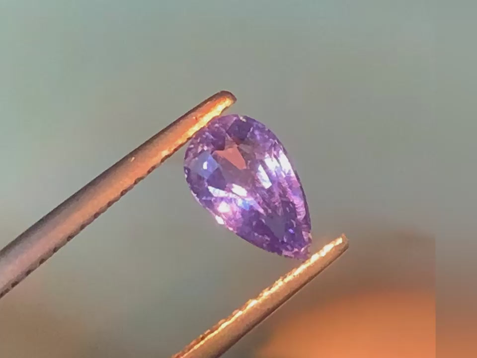saphir-changement-couleur-poire-1-02ct-video-2