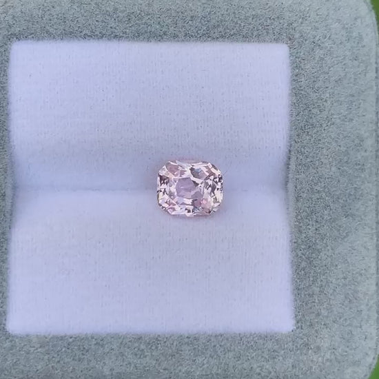 saphir-rose-pastel-radiant-1-70ct video1