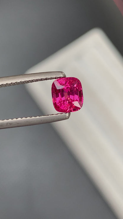Spinelle Mahenge • 1,52ct