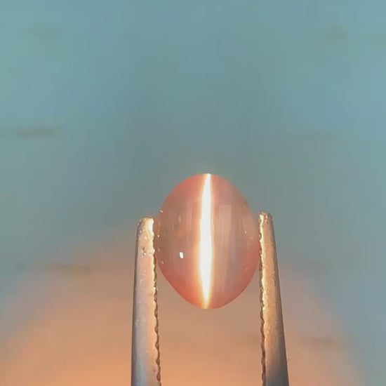 alexandrite-cats-eye-ovale-1-82ct-video-1