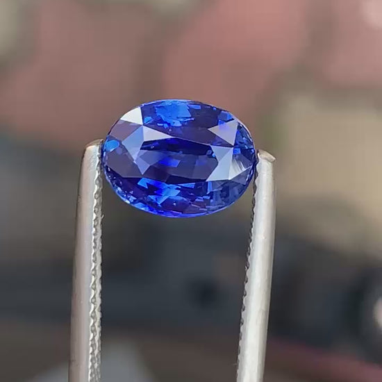 saphir-bleu-ovale-3-05-ct-video-1
