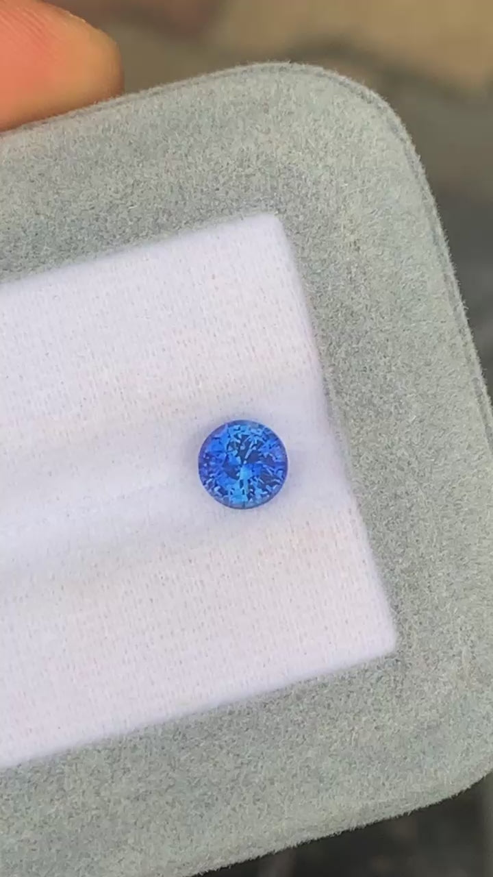 saphir-bleu-rond-1-51ct-video-2