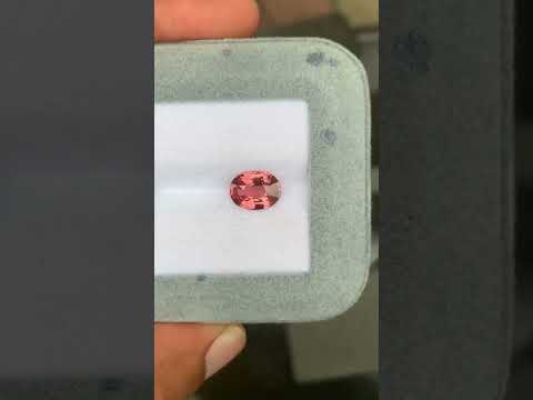 Saphir Padparadscha de Madagascar
