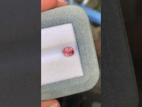 Saphir Padparadscha de Madagascar