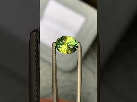 Saphir bicolore de Madagascar
